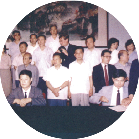 博士伦1986年发展历程